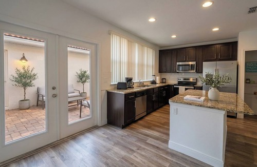 Buena Ventura Lakes House | Updated Family Retreat in Gated Resort Community - Pool, Gym, Near Parks & MCO