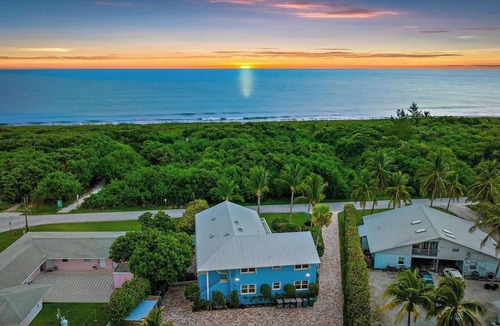 Fort Pierce Shores Condo | Upper-Floor Ocean Breeze - Surf Views 2BR