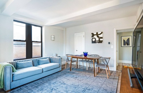 Lincoln Square Apartment | Upper west side 3 bedroom retreat