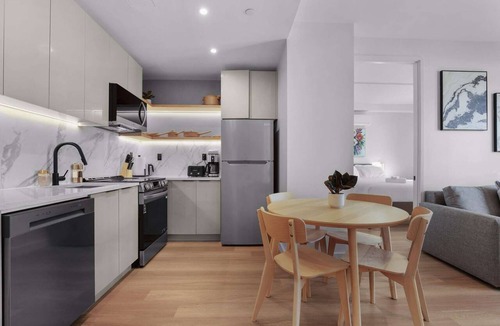 Greenpoint Apartment | Upscale 2BR Brooklyn Apartment | Greenpoint