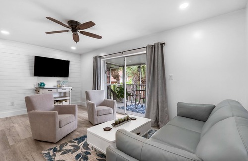 Bayview Condo | Upscale Condo, Private beach, overlooking ocean, pool, Gated community