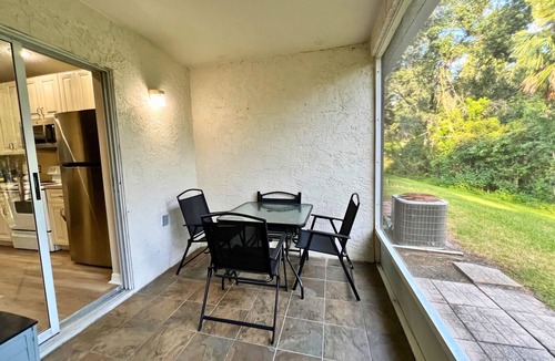 New Tampa House | Upscale Long Stay: KING Bed-Pool-Wifi-Gated-Pets-Tampa Palms-Moffitt Cancer Ctr