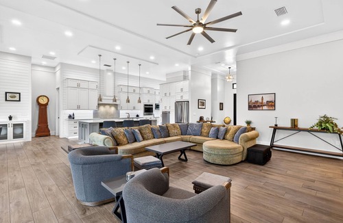 Bell Villa House | Upscale Retreat/1 Acre/Golf Cart/Resort Amenities