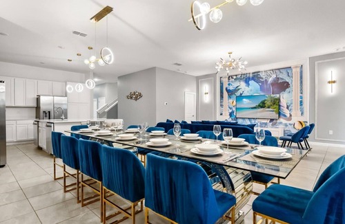 Kissimmee House | Upstay Bella Vida Retreat w Pool, Cinema and Games