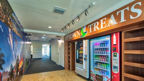 Greater Palm River Point CDC Hotel | Uptown Suites Extended Stay Tampa FL - Riverview