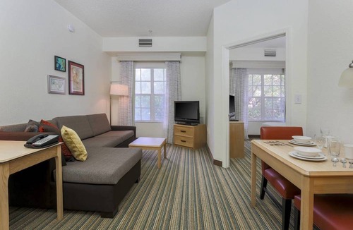 Villages of Palm Beach Lakes Hotel | Residence Inn by Marriott West Palm Beach