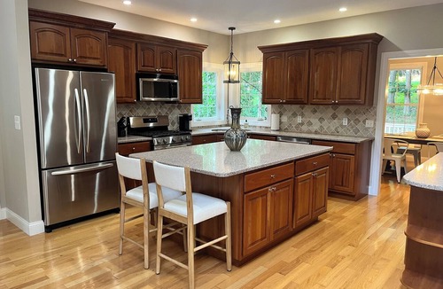 Mountain Top House | Vacation/Executive rental- Cozy 3-bedroom house in beautiful Mountain Top, PA