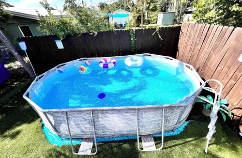 Trailer Estates House | Vacation Home With POOL and BBQ Near Anna Maria Island