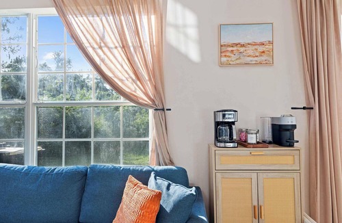 Windwood Bay House | Vacation Home with Private Guest Suite Near Disney