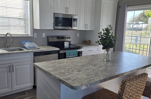 Fort Myers Beach House | Vacation in Paradise. 3 miles from Ft