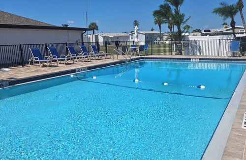 Fort Myers Beach House | Vacation in Paradise. 3 miles from Ft