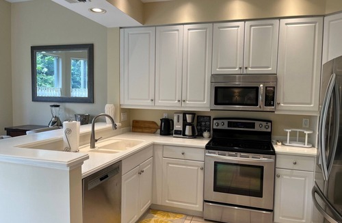 Bonita Springs Condo | Vacation Oasis In Palm Colony At Pelican Landing - Private Community Beach