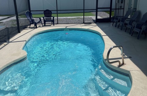 Whitfield House | Vacation Paradise minutes away from Siesta Key, Lido Key, and much more!