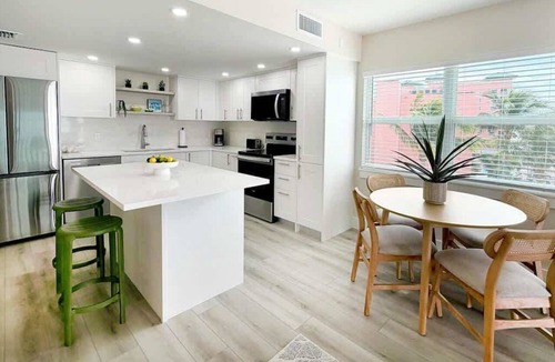 Fort Myers Beach Condo | Vacation Villas #431 Stunning Beachfront Condo