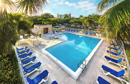 Weston Condo | Vacation Village at Bonaventure Studio Unit Sunday Check-In