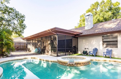 Lake Valencia Villa | Valencia Manor, Luxury Villa