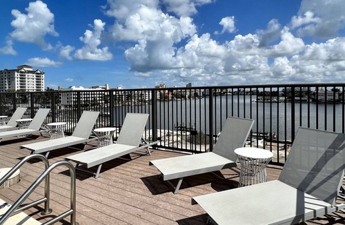 Pelican Bay Apartment | Vanderbilt Beach Waterfront Condo