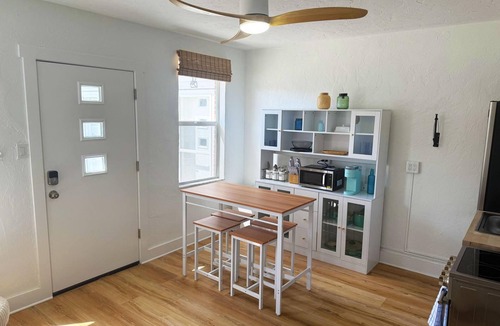 Golden Beach Apartment | Venice Villas 1BR – King & Bunks Sleeps 4