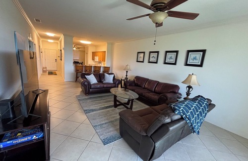 Biggar Condo | Very Nice and Large 1500+square Ft Riverwalk Condo Top Floor