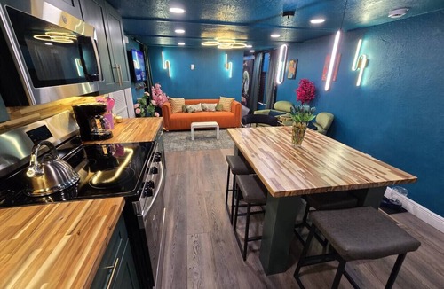 Northwest Orlando House | Vibrant Modular Home @Lk Fairview near Hospitals