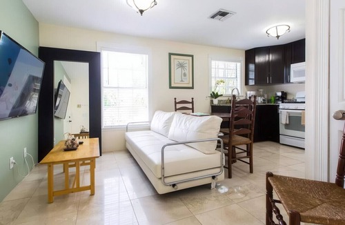 Grandview Heights House | Vibrant Oasis W/Heated Pool - 3 Units N/Downtown