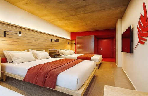 Washington Heights Hotel | Vibrant Stay in New York! Short Drive to Metropolitan Museum of Art