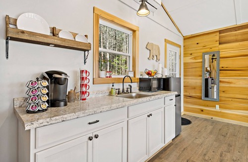 Marion Cabin | Views, Outdoor Tub, Hiking Trls, 30min to Asheville