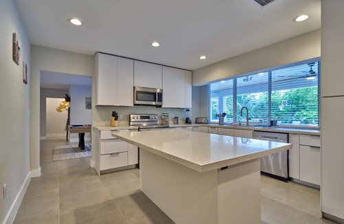 Golden Glades Villa | Villa Athena Basketball Court | Heated Pool