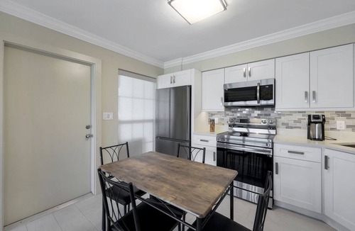 Marco Island Condo | Villa de Marco, Water-front 1-bedroom condo on Marco Island with & Washer Dryer