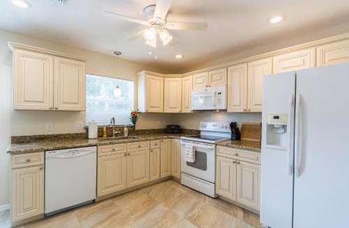 Southgate House | Villa Franca bungalow