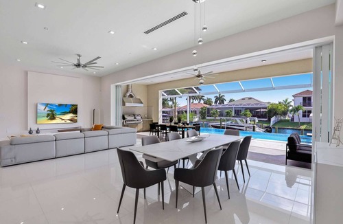 Yacht Club Villa | Villa Juhara - Welcome to Paradies