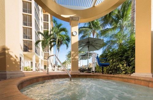 Marco Island Villa | Villa on Marco Island | Outdoor Pool + Hot Tub