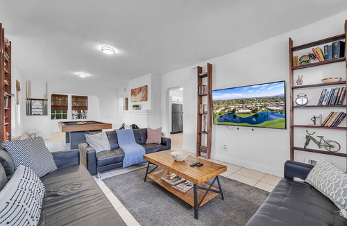 Northeast Miami Villa | Villa Paris in The ❤️ of Miami, Heated Pool, Mini Golf, minutes to the beach
