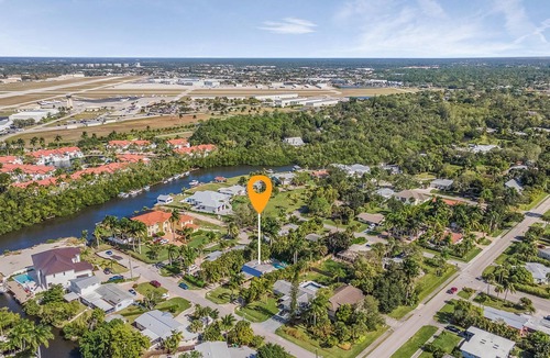 East Naples Villa | VILLA RAINBOW Heated Pool Close to 5th Ave & Beach
