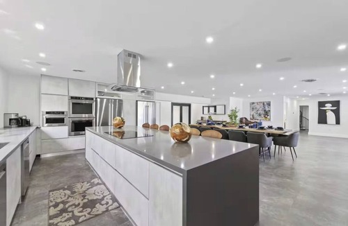 Hollywood Hills House | Villa Ravena, Private 8BR Paradise with Heated Pool