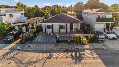 Hialeah Villa | Villa Sunset by Glam Homes