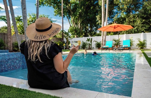 River District House | Villa Tessa: Sleeps 12, 4BR-3BA-Pool/Spa-Mini Golf-Small Dog OK-8 Miles to Beach