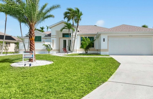 Pelican Villa | VILLA VANITY – HEATED POOL & SPA | GULF ACCESS | BOAT RENTAL + TOURS VOUCHER INCL.