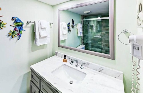 Belle Vista Condo | Vistas on the Gulf- Pool- Hot Tub