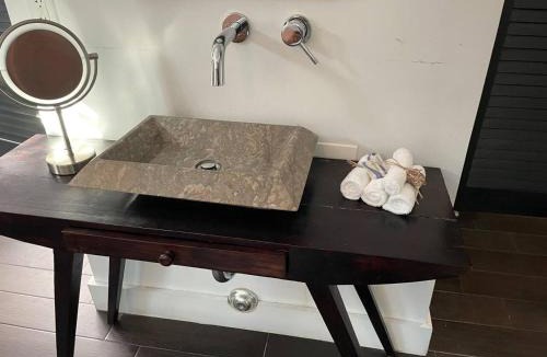 Northeast Miami Apartment | Vive Zen 2 Queen Beds