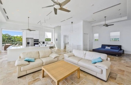 Caloosahatchee Villa | VRCC Villa The River