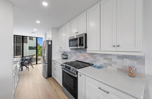 Sanibel House | Wake up to sweeping Gulf views from every room in this upscale 3BR/3BA townhome in Sanibel’s exclusive Cyprina Complex. Enjoy effortless island living with a whole-home carbon-filter water filtration system!