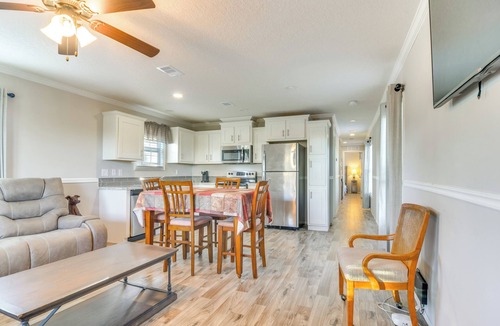 Gibsonton House | Walk to AMC Riverview & Shops: Home w/Large Yard