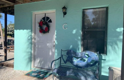 Englewood Apartment | WALK TO BEACH ACCESS! DOG FRIENDLY!