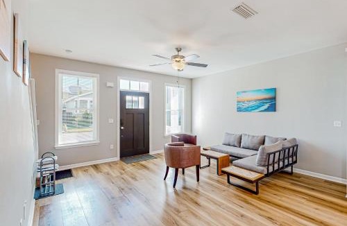 Callaway House | Walk to Eats! Family Hideaway 16 Mi to PCB