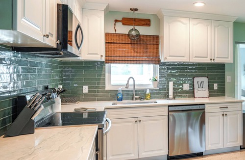 Fort Pierce Cottage | Walk to Jetty Park: Harbor District Home!