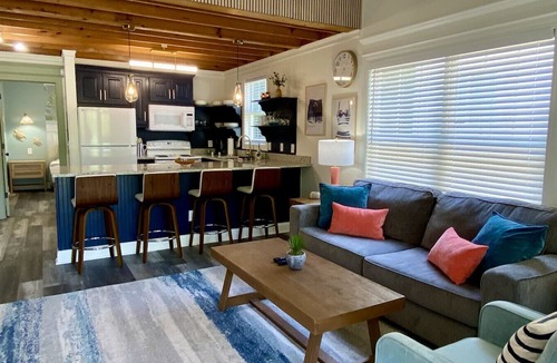 Leesville House | Walk to Marina & Dining | Lake Stay – Lake It Easy