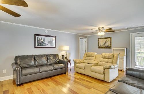 Hollands Landing House | Walk to Marina! Prosperity Home w/Screened Porch