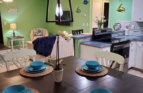 Englewood Apartment | WALK TO PRIVATE BEACH ACCESS! DOG FRIENDLY UNIT 2B
