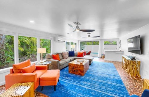 Bay Isle House | Walk to the Beach / Ride to the Village / Pool Home